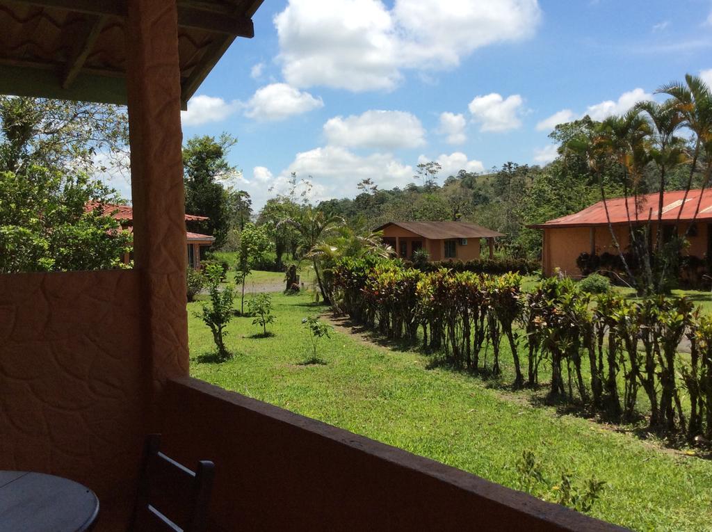 Cabinas Los Guayabos Hotel La Fortuna Exterior photo