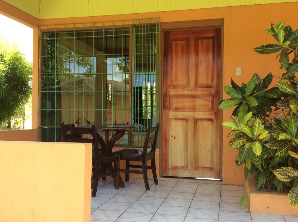 Cabinas Los Guayabos Hotel La Fortuna Exterior photo